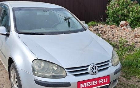 Volkswagen Golf V, 2004 год, 520 000 рублей, 3 фотография