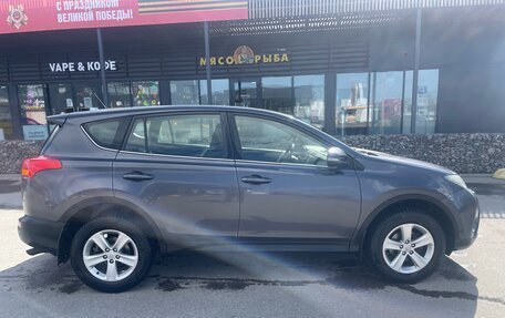 Toyota RAV4, 2014 год, 1 650 000 рублей, 4 фотография