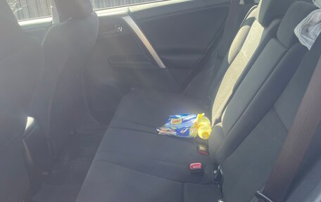 Toyota RAV4, 2014 год, 1 650 000 рублей, 10 фотография