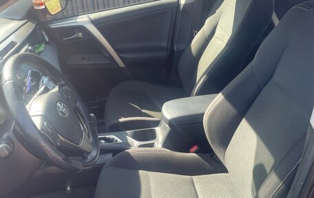 Toyota RAV4, 2014 год, 1 650 000 рублей, 12 фотография