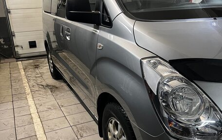 Hyundai Grand Starex Grand Starex I рестайлинг 2, 2015 год, 2 200 000 рублей, 10 фотография