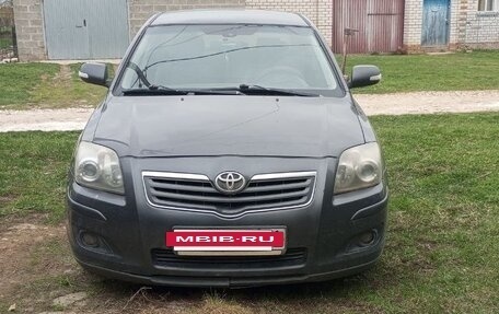 Toyota Avensis III рестайлинг, 2007 год, 632 310 рублей, 2 фотография