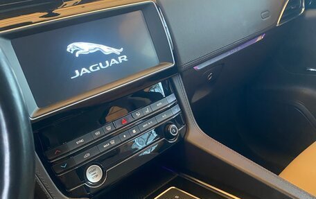 Jaguar F-Pace, 2020 год, 3 200 000 рублей, 12 фотография