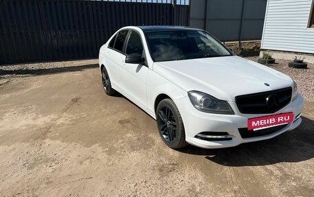 Mercedes-Benz C-Класс, 2012 год, 1 100 000 рублей, 2 фотография