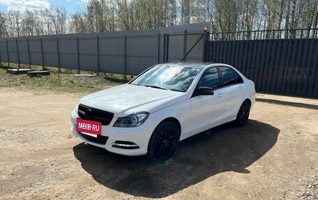 Mercedes-Benz C-Класс, 2012 год, 1 100 000 рублей, 3 фотография