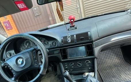 BMW 5 серия, 2003 год, 550 000 рублей, 1 фотография