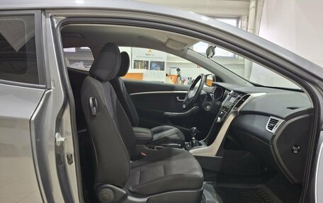 Hyundai i30 II рестайлинг, 2013 год, 800 000 рублей, 25 фотография