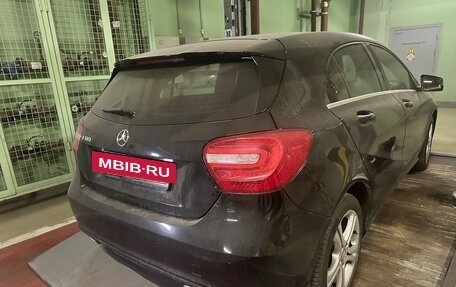 Mercedes-Benz A-Класс, 2015 год, 2 100 000 рублей, 4 фотография