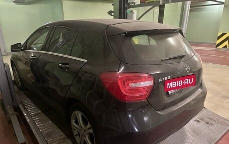 Mercedes-Benz A-Класс, 2015 год, 2 100 000 рублей, 3 фотография