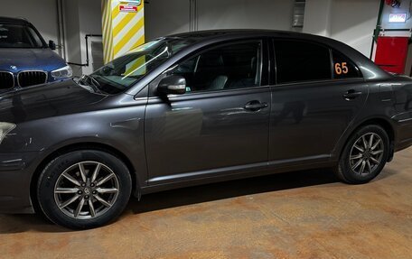 Toyota Avensis III рестайлинг, 2006 год, 900 000 рублей, 2 фотография
