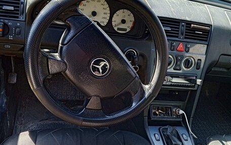 Mercedes-Benz C-Класс, 1995 год, 190 000 рублей, 1 фотография