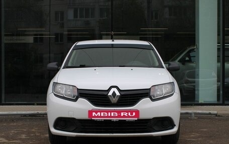 Renault Logan II, 2017 год, 740 000 рублей, 2 фотография