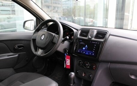 Renault Logan II, 2017 год, 740 000 рублей, 10 фотография