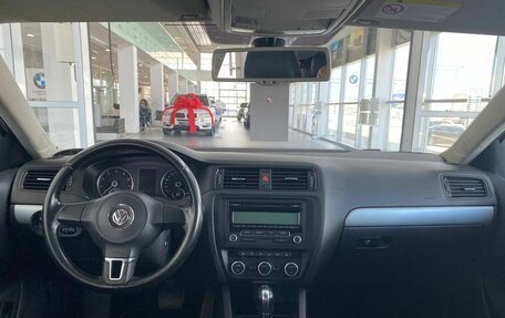 Volkswagen Jetta VI, 2013 год, 830 000 рублей, 17 фотография
