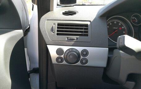 Opel Astra H, 2011 год, 18 фотография