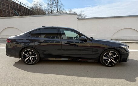BMW 5 серия, 2024 год, 8 700 000 рублей, 4 фотография