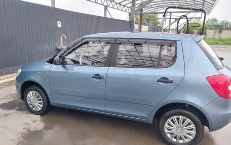 Skoda Fabia II, 2009 год, 450 000 рублей, 2 фотография