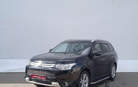 Mitsubishi Outlander III рестайлинг 3, 2014 год, 1 499 000 рублей, 1 фотография