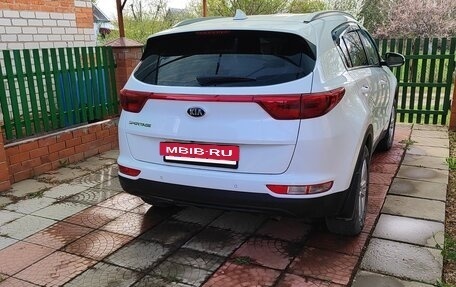 KIA Sportage IV рестайлинг, 2017 год, 2 050 000 рублей, 3 фотография