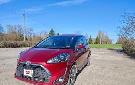 Toyota Sienta II, 2021 год, 1 819 000 рублей, 6 фотография