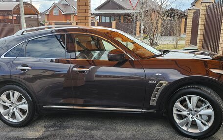 Infiniti QX70, 2015 год, 2 650 000 рублей, 3 фотография