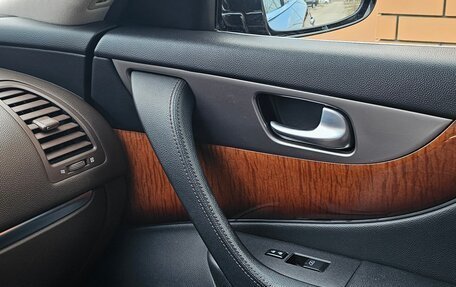 Infiniti QX70, 2015 год, 2 650 000 рублей, 12 фотография