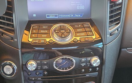 Infiniti QX70, 2015 год, 2 650 000 рублей, 8 фотография