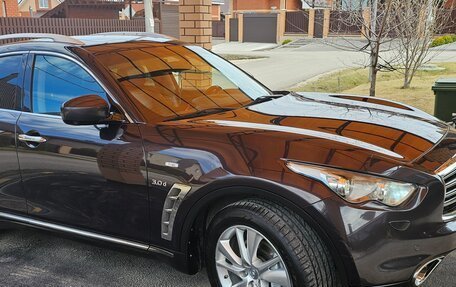 Infiniti QX70, 2015 год, 2 650 000 рублей, 7 фотография