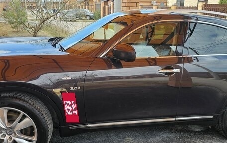 Infiniti QX70, 2015 год, 2 650 000 рублей, 13 фотография