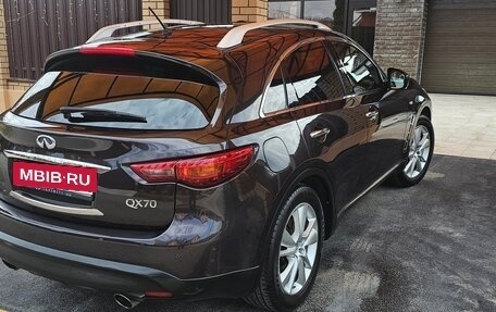 Infiniti QX70, 2015 год, 2 650 000 рублей, 5 фотография