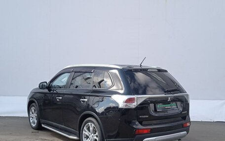Mitsubishi Outlander III рестайлинг 3, 2014 год, 1 499 000 рублей, 6 фотография