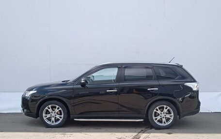 Mitsubishi Outlander III рестайлинг 3, 2014 год, 1 499 000 рублей, 4 фотография