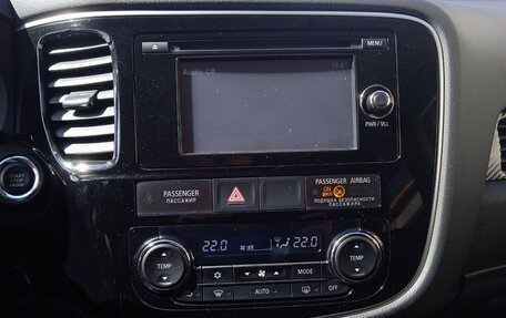 Mitsubishi Outlander III рестайлинг 3, 2014 год, 1 499 000 рублей, 16 фотография