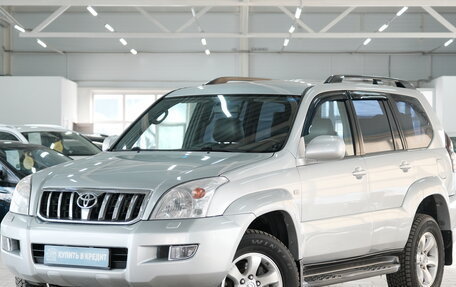 Toyota Land Cruiser Prado 120 рестайлинг, 2004 год, 2 099 000 рублей, 3 фотография