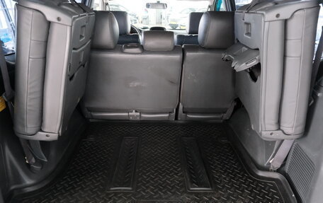 Toyota Land Cruiser Prado 120 рестайлинг, 2004 год, 2 099 000 рублей, 23 фотография