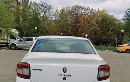 Renault Logan II, 2017 год, 585 000 рублей, 10 фотография