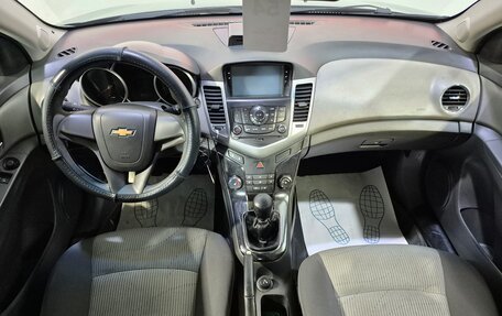 Chevrolet Cruze II, 2009 год, 499 000 рублей, 9 фотография
