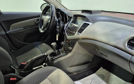 Chevrolet Cruze II, 2009 год, 499 000 рублей, 12 фотография
