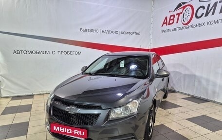 Chevrolet Cruze II, 2009 год, 499 000 рублей, 3 фотография