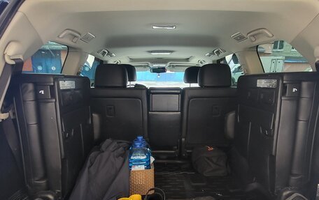 Toyota Land Cruiser 200, 2010 год, 3 150 000 рублей, 10 фотография