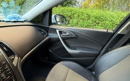 Opel Astra J, 2012 год, 960 000 рублей, 9 фотография