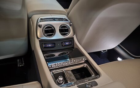 Rolls-Royce Wraith, 2018 год, 33 100 000 рублей, 14 фотография