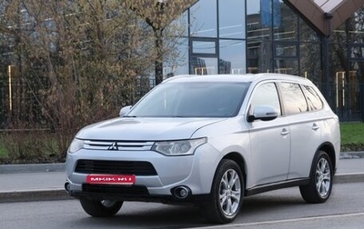 Mitsubishi Outlander III рестайлинг 3, 2014 год, 1 800 000 рублей, 1 фотография
