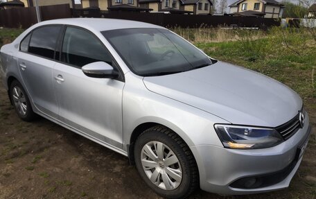 Volkswagen Jetta VI, 2011 год, 860 000 рублей, 3 фотография