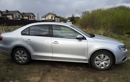 Volkswagen Jetta VI, 2011 год, 860 000 рублей, 4 фотография