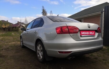 Volkswagen Jetta VI, 2011 год, 860 000 рублей, 5 фотография