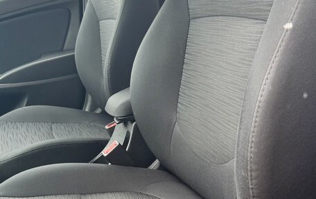 Hyundai Solaris II рестайлинг, 2015 год, 1 145 000 рублей, 15 фотография