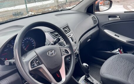 Hyundai Solaris II рестайлинг, 2015 год, 1 145 000 рублей, 20 фотография