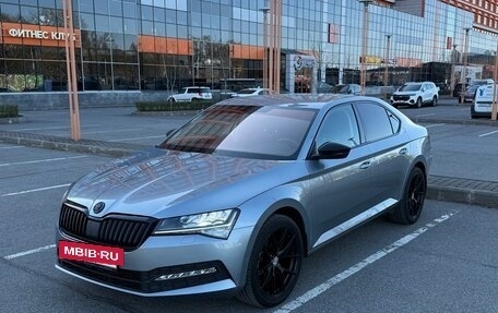 Skoda Superb III рестайлинг, 2020 год, 2 980 000 рублей, 2 фотография