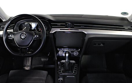 Volkswagen Passat B8 рестайлинг, 2019 год, 2 157 000 рублей, 12 фотография